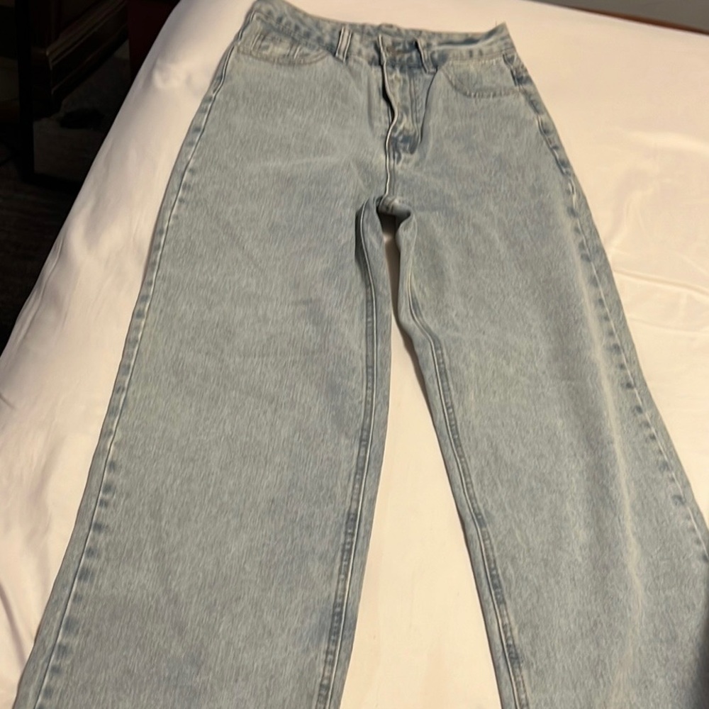 JEANS LIGHT WASH NEW SIZE SMALL‼️READ DIMENSION INCLUDED